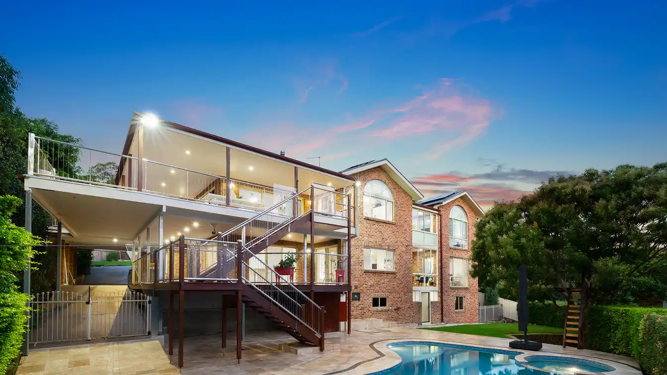 Extraordinary Home Bordering Green Point Reserve