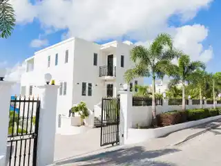 Oceanfront Villa with Alfresco Dining and Private Path