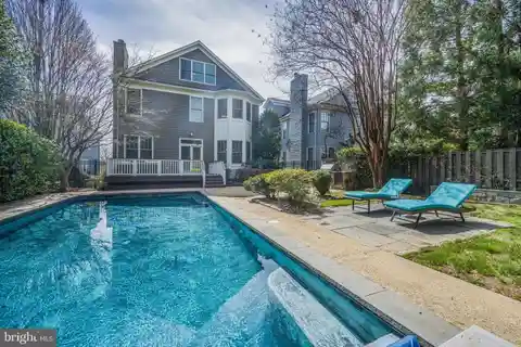 Masterful Blend of Convenience and Amenities