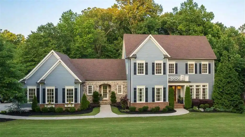 A Home That Redefines Luxury Living with Exceptional Design