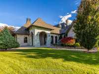 STONE-BUILT MANSION IN A PRESTIGIOUS LUXURY ENCLAVE