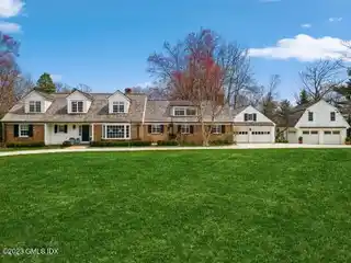 Idyllic Country Oasis Set on over 4 Lush Acres