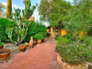 The Ranch - Charming Compound in Historic Ft. Lowell