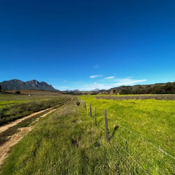 STUNNING 12-HECTARE PROPERTY