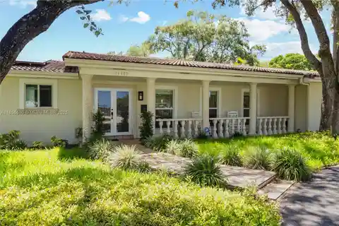 Tropical Paradise Pool Home