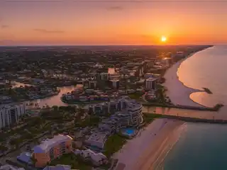 Fully Renovated Penthouse in Desirable Admiralty Point