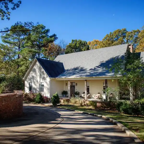 BEAUTIFULLY DESIGNED HOME IN OXFORD