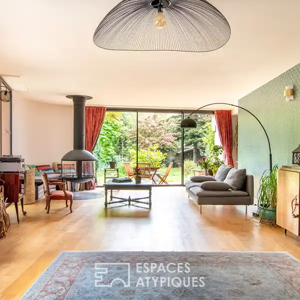 EXTENDED CHARM WITH WOODED GARDEN VIEWS