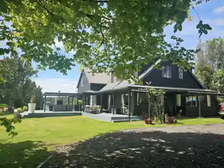 The Perfect Blend of Luxury and Opportunity