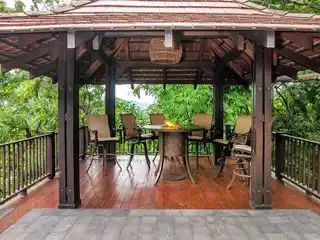 Casa Essentia