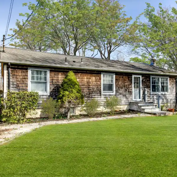 BRIDGEHAMPTON'S BEST RENTAL DEAL