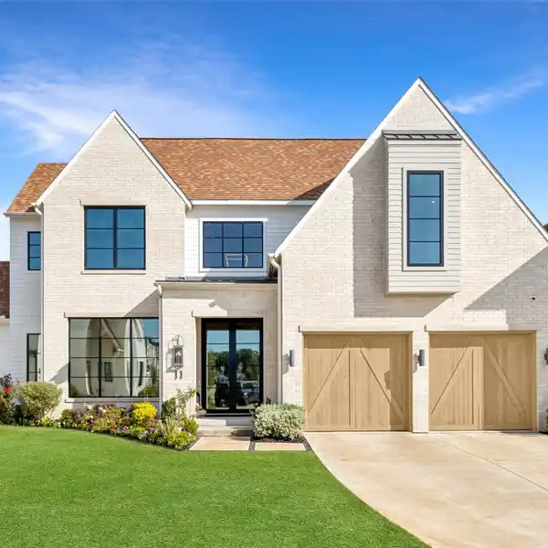 GORGEOUS CUSTOM HOME ON A CUL-DE-SAC