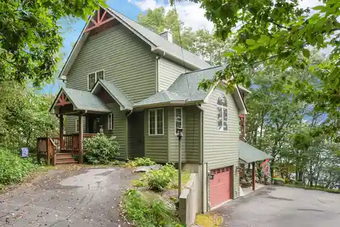 Sky-High Sanctuary with Panoramic Views