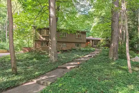 Impeccably Maintained Home in Ann Arbor Hills