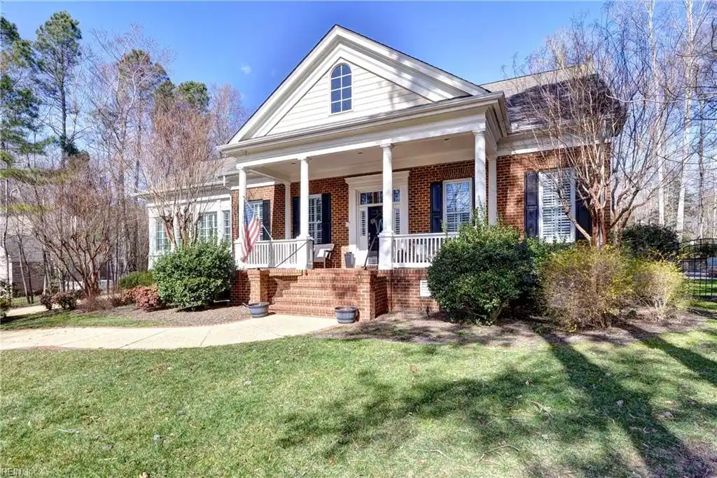 Spectacular Shield Townhouse