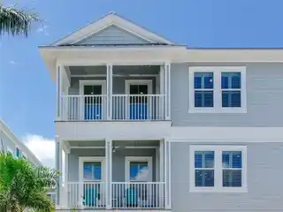Coastal Living with Relaxed Luxury