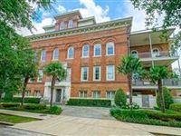 PREMIER PENTHOUSE IN HISTORIC LASALLE BUILDING