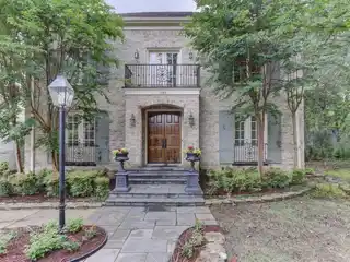 Custom Beauty in a Gated Community