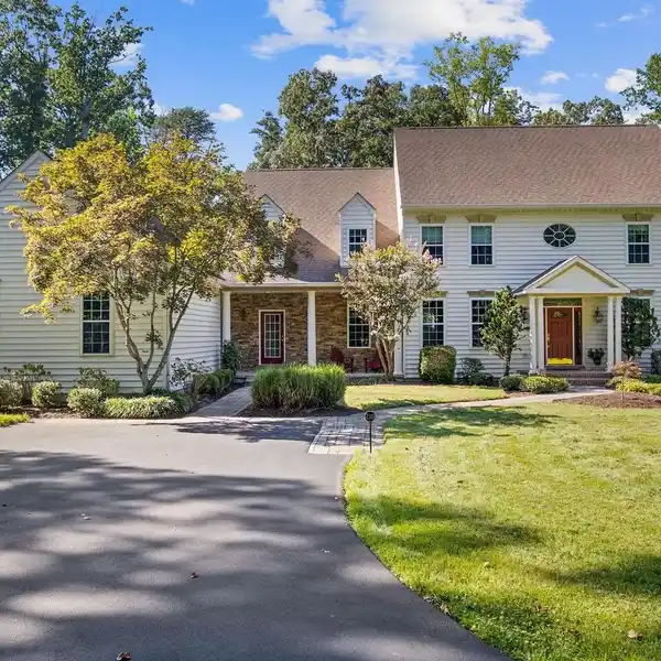 BEAUTIFUL HOME ON 9.71 WOODED ACRES IN OLD MILL BOTTOM ESTATES