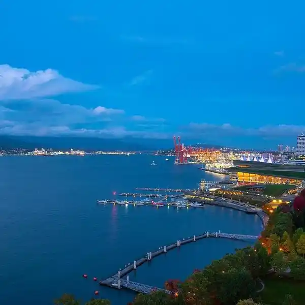 PRIME WATERFRONT RESIDENCE