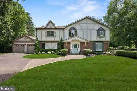 Private Tudor Retreat with Resort-Style Pool