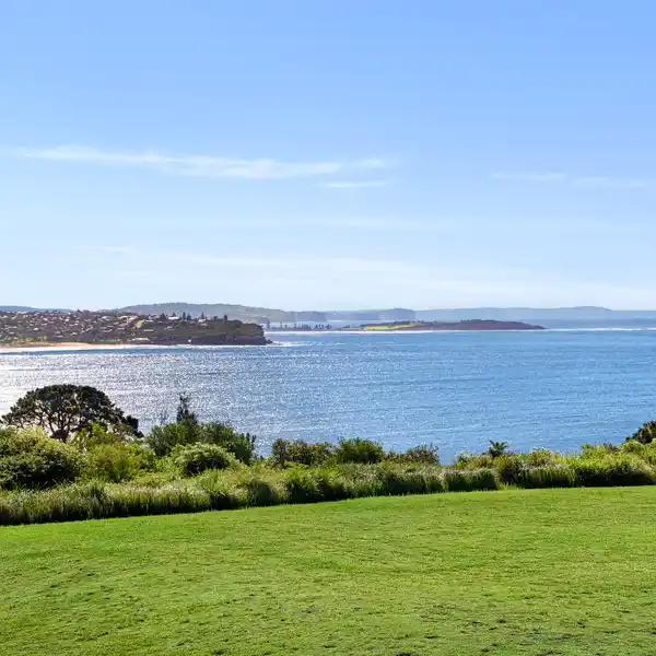 A SANCTUARY OF REFINED COASTAL LUXURY