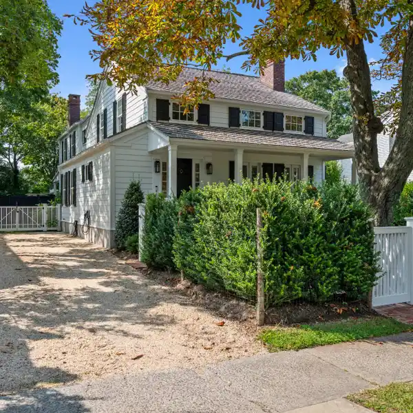 PRISTINE RENOVATION IN SAG HARBOR VILLAGE
