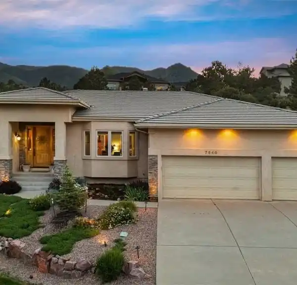 STUNNING RANCH-STYLE HOME ON A PRIVATE CUL-DE-SAC