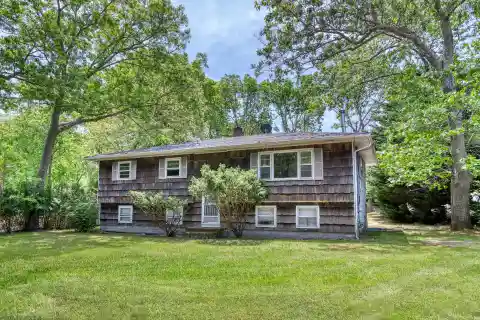 Beautiful Investment Opportunity in Sag Harbor Village