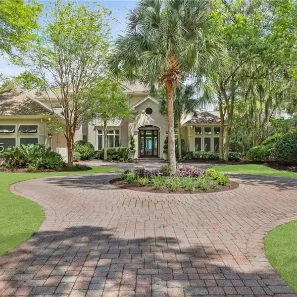 EXCEPTIONAL RESIDENCE IN HILTON HEAD PLANTATION