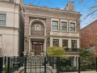 Relaxed Elegance in the Heart of Lincoln Park