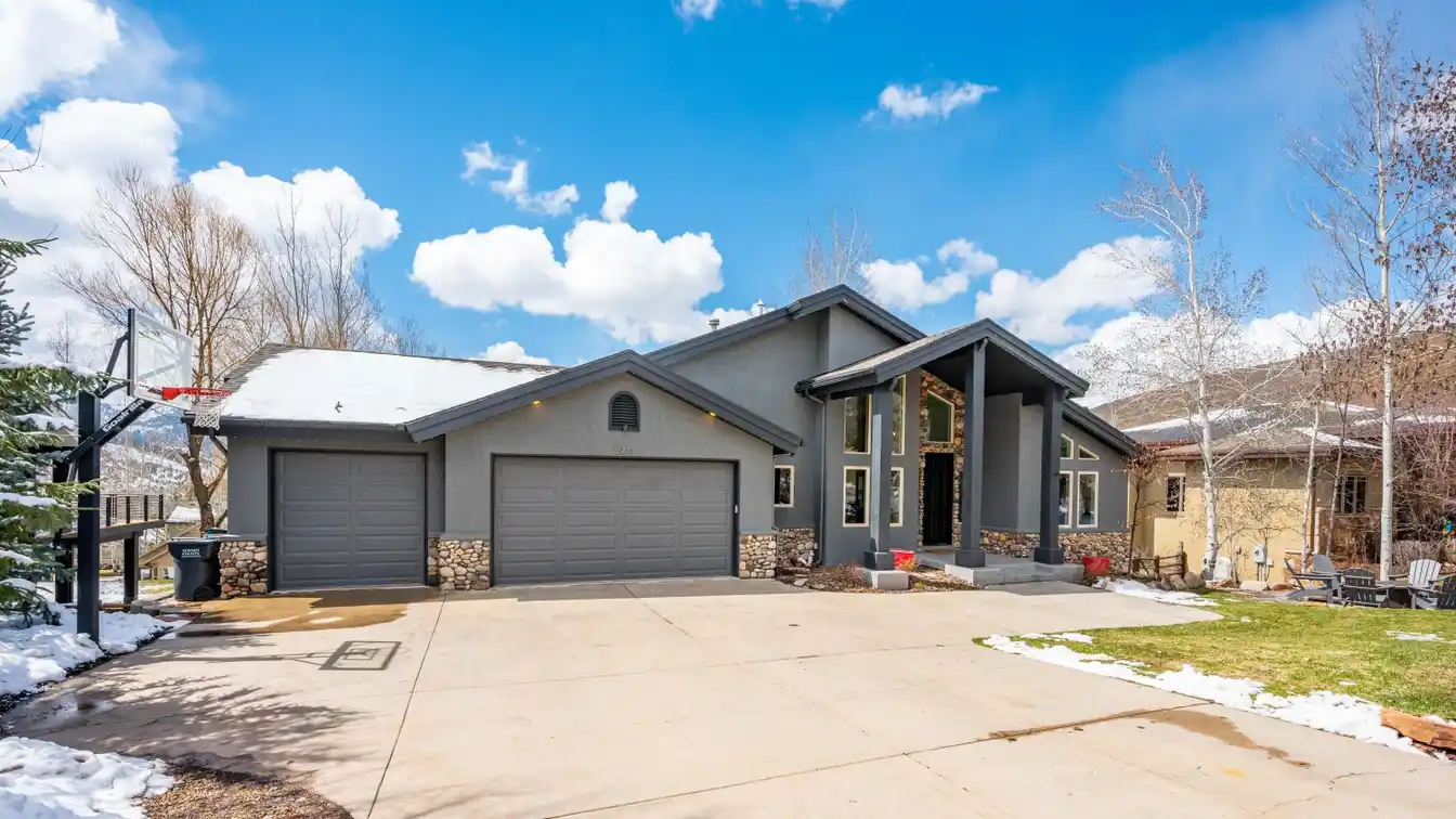 Beautifully Remodeled Home in Jeremy Ranch