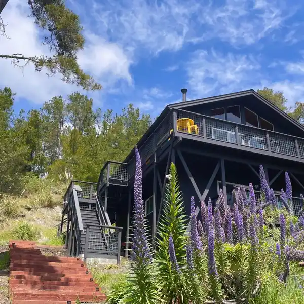 COASTAL CHALET-STYLE HOME WITH DAZZLING VIEWS