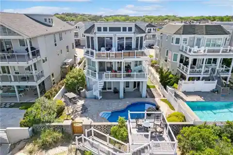 Oceanfront Luxury Living in Croatan