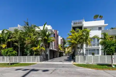 Immaculate Modern Townhouse