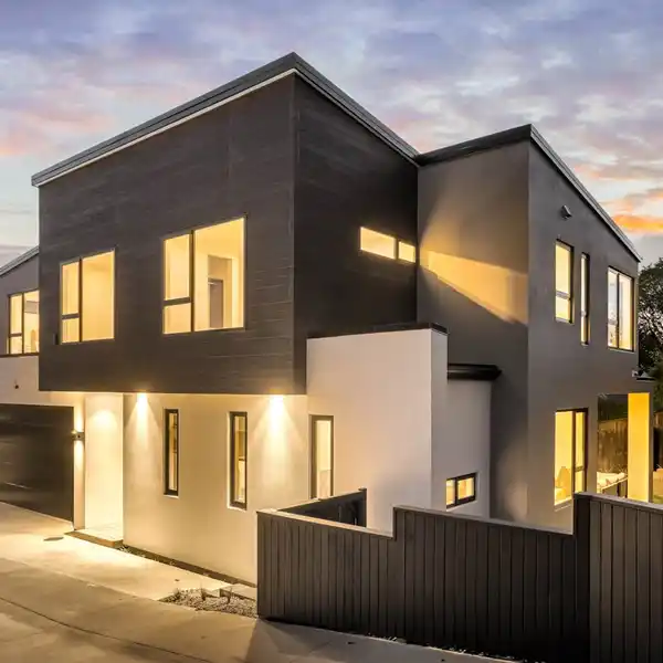 BRAND-NEW PERFECTLY POSITIONED RESIDENCE WITH DESIGNER ELEGANCE