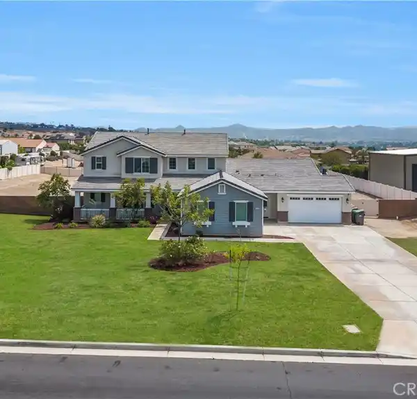 REFINED LIVING IN DESIRABLE WOODCREST