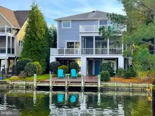 Stunning Canal Front Retreat with a Private Boat Dock