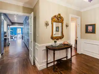 Exquisitely Renovated Apartment in the Linden House