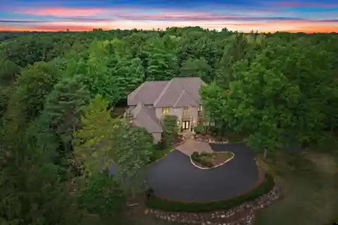 Exclusive Secluded Bloomfield Hills Estate