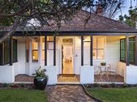 CHARMING COTTAGE ON ONE OF CAMMERAY'S BEST STREETS