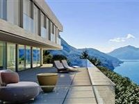 MODERN ESCAPE WITH VIEWS