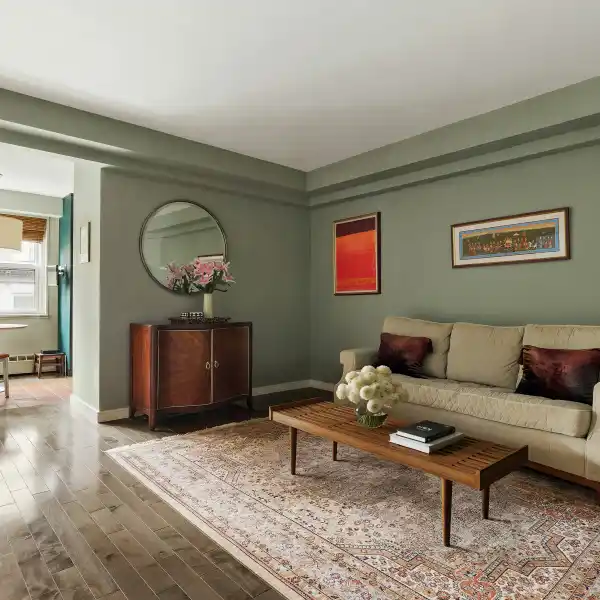 QUINTESSENTIAL UPPER EAST SIDE HOME