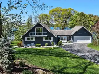 Chic Year-round Escape with 115' Lakefront