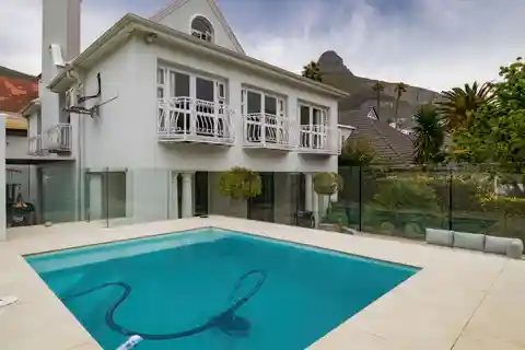 Family Living in the Heart of Fresnaye