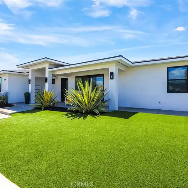 MODERN ROSSMOOR ESTATE