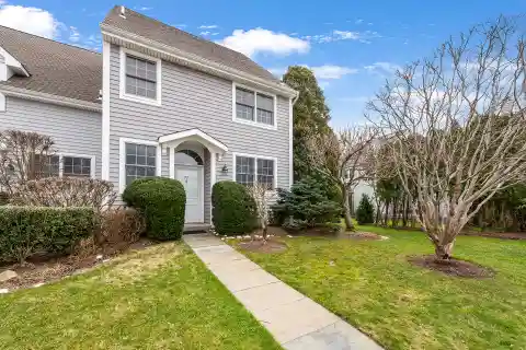 Spacious End Unit Condominium for Rent