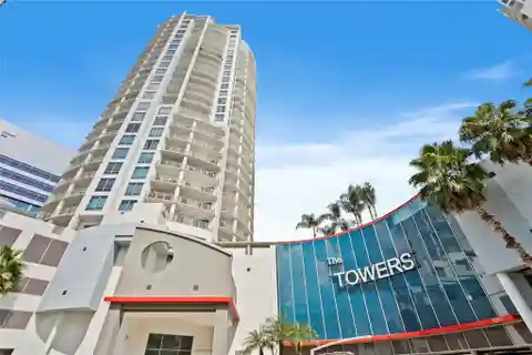 Exquisite Penthouse in the Towers of Channelside