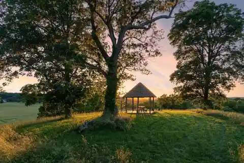 Rare and Beautiful Canvas to Create a Private Estate