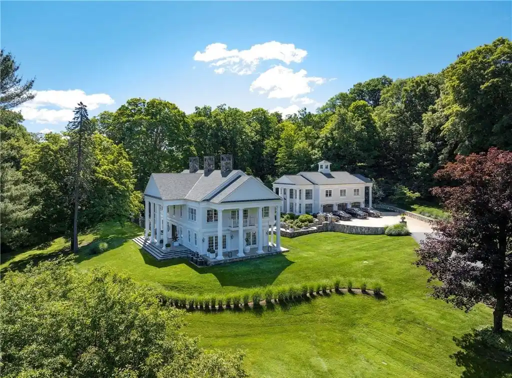 Modern Luxury Living in a Classical Colonial Home